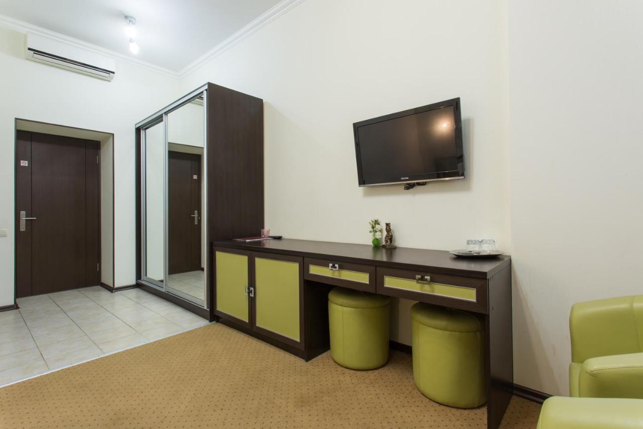 Hotel Voyage Harkov Kültér fotó