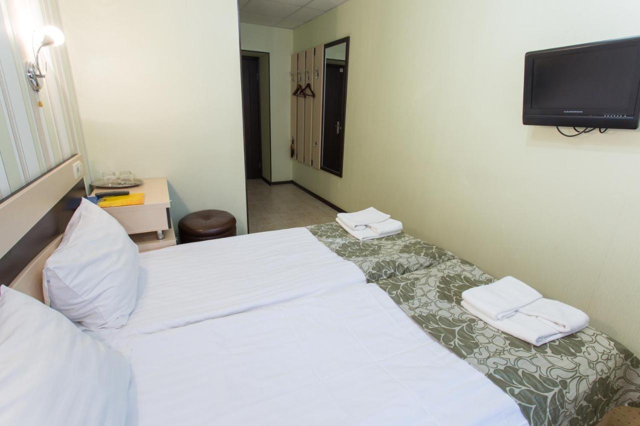 Hotel Voyage Harkov Kültér fotó