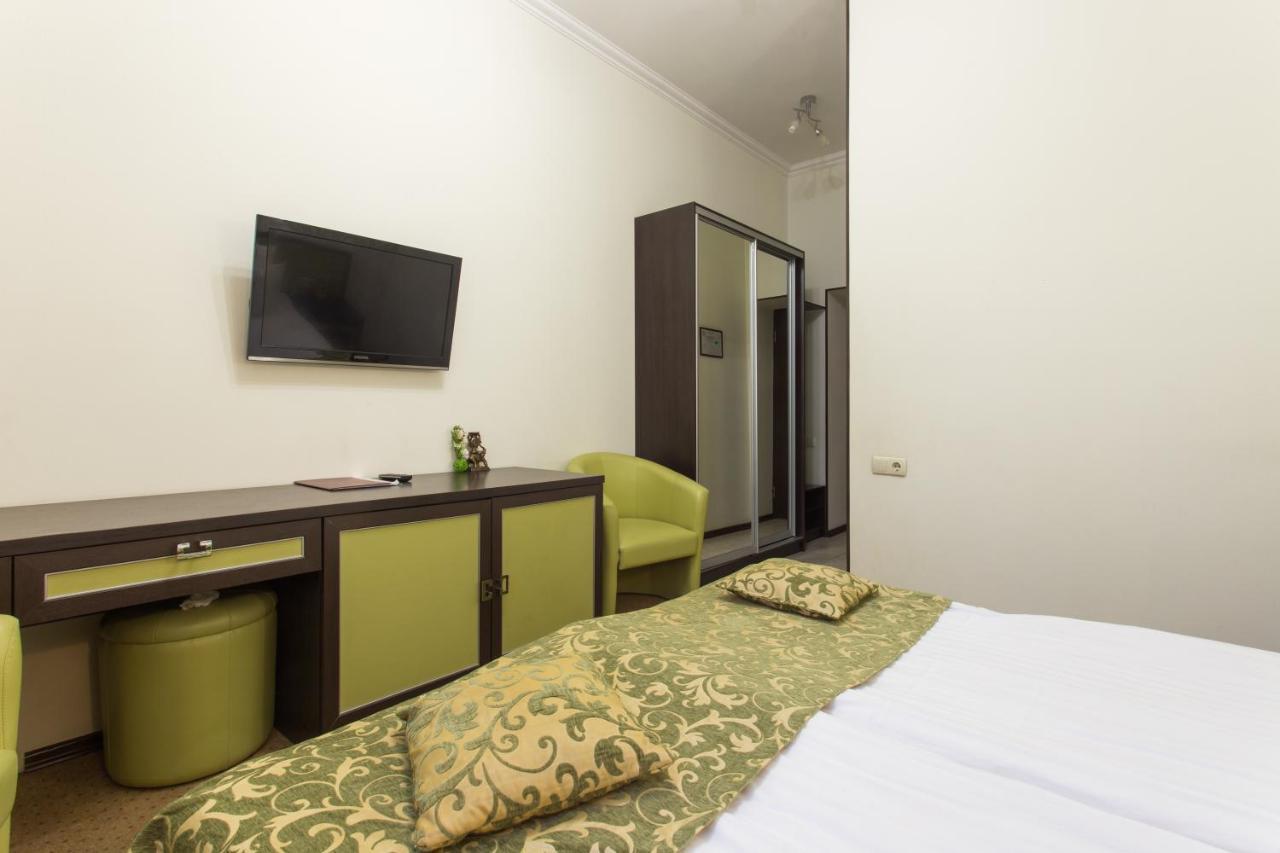 Hotel Voyage Harkov Kültér fotó